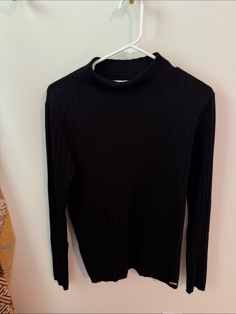 Women's Black Ribbed Long-Sleeve Mock Neck Top Calvin Klein size m